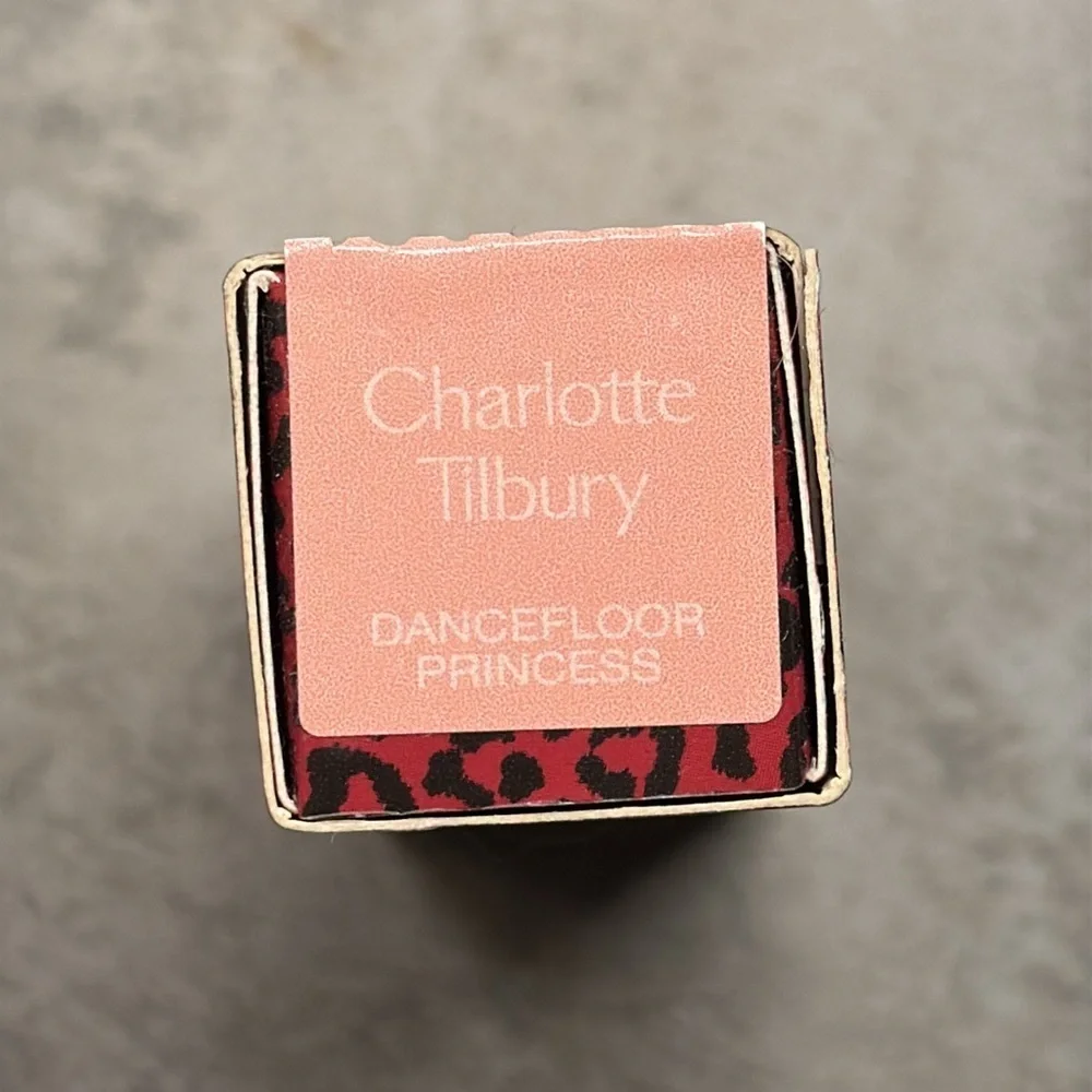 CHARLOTTE TILBURY Hot Lips K.I.S.S.I.N.G. Refillable DANCE FLOOR PRINCESS